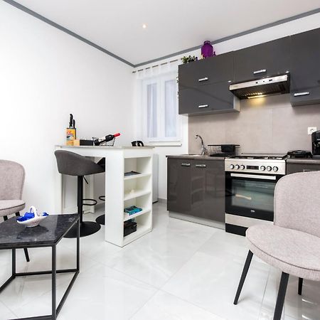 Apartment Leo Rovinj Luaran gambar